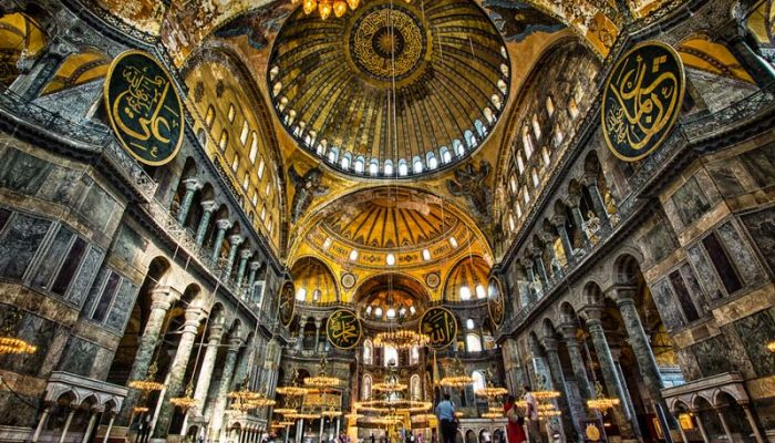 Araştırmacı Yazar Gök Türk anlatımında İstanbul Arkeoloji Müzesi, Ayasofya ve Yerebatan Sarnıcı Gezisi